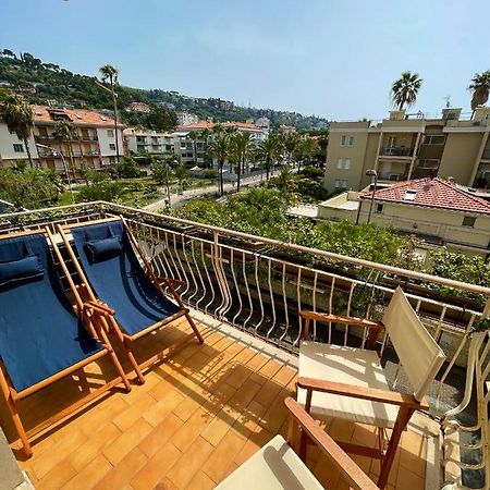 Casa Vacanze Il Veliero Apartment Bordighera Bagian luar foto