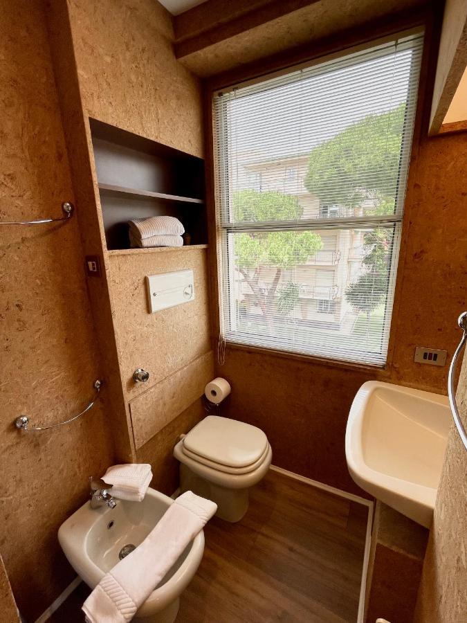 Casa Vacanze Il Veliero Apartment Bordighera Bagian luar foto